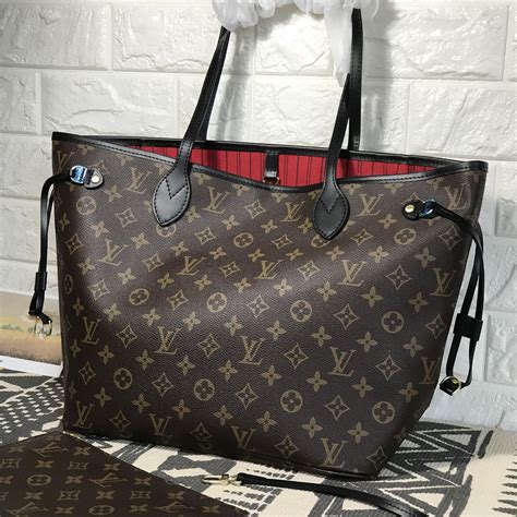 neverfull black monogram